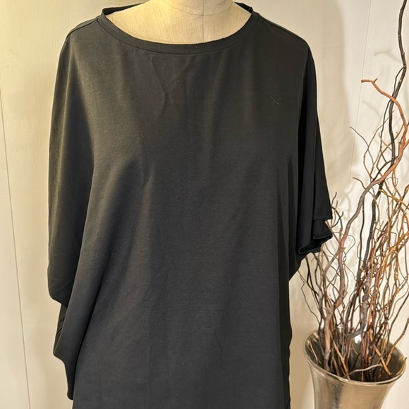 Two-piece lounge set in black - Picture 2 of 7